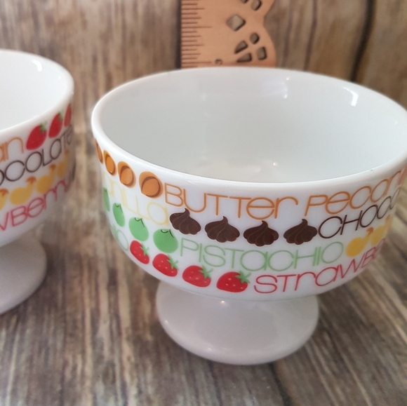 Vintage ice cream dishes set of 2 - Picture 5 of 6